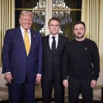 Donald Trump, Emmanuel Macron e Volodymir Zelensky al vertice in cui hanno parlato di Assad e Siria