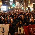 Gli studenti che da Belgrado si sono spostati fino a Novi Sad in Serbia per protestare contro il governo e contro il presidente Vucic.