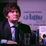 Il presidente argentino Milei alla presentazione del libro "El camino del libertario"