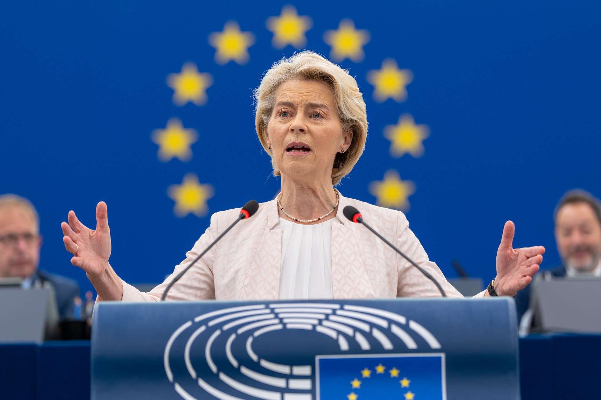 Ursula Von Der Leyen, presidente della Commissione Europea mentre illustra il piano dell'Europa sull'economia per i prossimi cinque anni