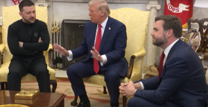 Studio Ovale della Casa Bianca. Zelensky a braccia incrociata (seduto sulla sinistra) mentre Trump lo apostrofa tenendo i palmi delle mani aperti, rivolti verso il basso. Alla loro destra JD Vance.